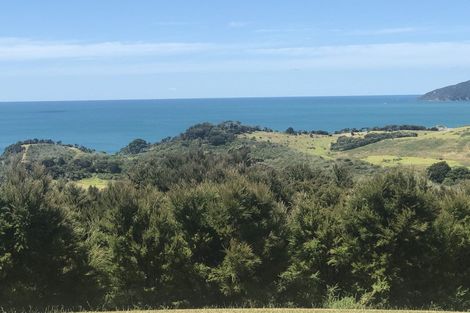 Photo of property in 25 Bay View Road, Cable Bay, 0420