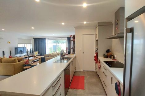 Photo of property in 52a Queen Road, Bellevue, Tauranga, 3110