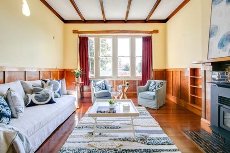 Photo of property in 801 Avenue Road East, Parkvale, Hastings, 4122