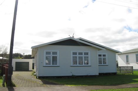 Photo of property in 134 Broadway, Waitara, 4320