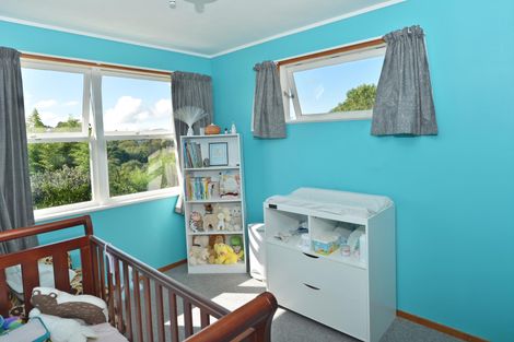 Photo of property in 43 Ogle Crescent, Te Kamo, Whangarei, 0112
