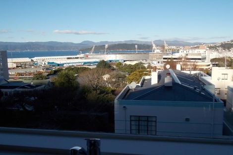 Photo of property in 35a Grant Road, Thorndon, Wellington, 6011