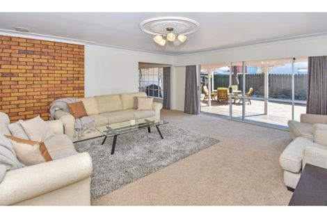 Photo of property in 3 Dingwall Place, Papatoetoe, Auckland, 2025