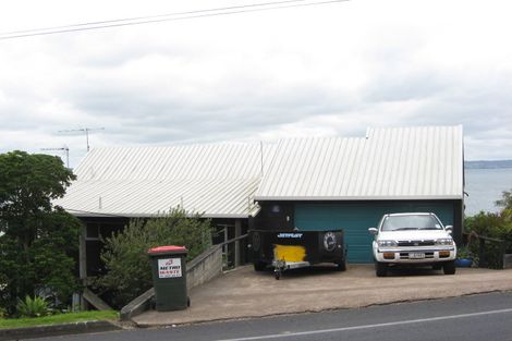 Photo of property in 1090 Whangaparaoa Road, Tindalls Beach, Whangaparaoa, 0930