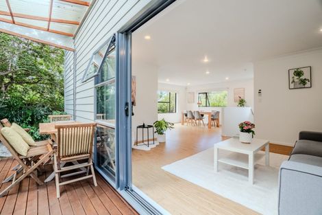 Photo of property in 49a Flaxdale Street, Birkdale, Auckland, 0626