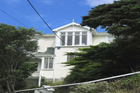 Photo of property in 17 Connaught Terrace, Brooklyn, Wellington, 6021