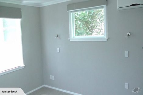 Photo of property in 12 Tasman Street, Vogeltown, New Plymouth, 4310