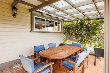 Photo of property in 5 Daniell Street, Bulls, 4818