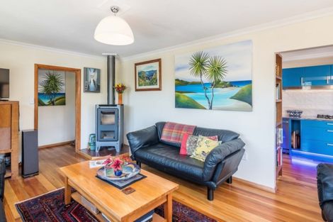 Photo of property in 6 Horomona Road, Paekakariki, 5034