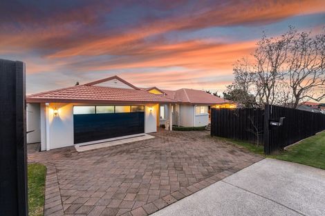 Photo of property in 96 Waikite Road, Welcome Bay, Tauranga, 3175