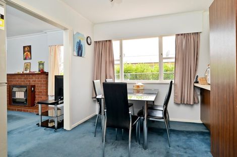 Photo of property in 28 Lewis Street, Glenview, Hamilton, 3206