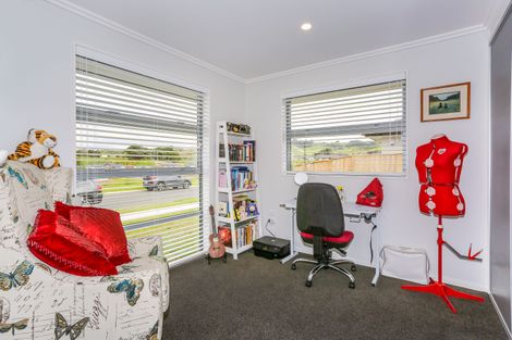 Photo of property in 7 Raithburn Terrace, Pokeno, 2402