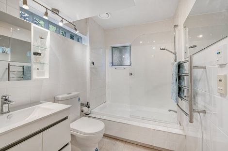 Photo of property in 1/34 Totara Road, Stanmore Bay, Whangaparaoa, 0932