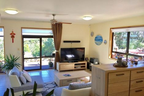 Photo of property in 307 Kaipara Road, Papakura, 2582