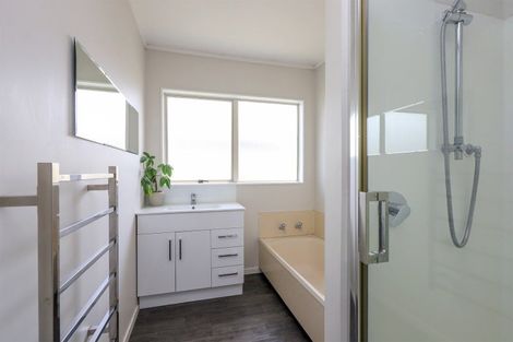 Photo of property in 6 Howard Road, Taradale, Napier, 4112