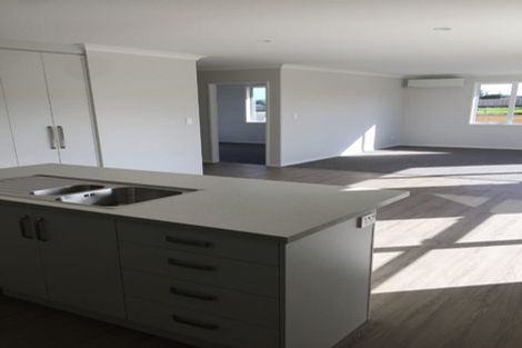 Photo of property in 38 Charlotte Drive, Omokoroa, 3114