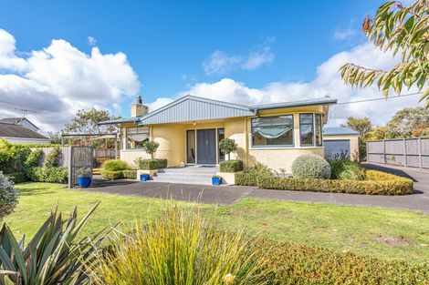 Photo of property in 10 Porritt Street, Saint Johns Hill, Whanganui, 4500