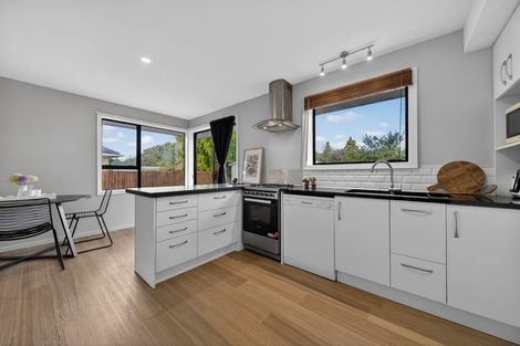 Photo of property in 6 Blossomdale Place, Bishopdale, Christchurch, 8053