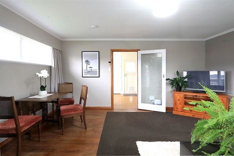 Photo of property in 87a Karamu Crescent, Wainuiomata, Lower Hutt, 5014