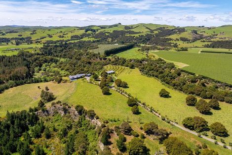Photo of property in 575 Blue Rock Road, Ruakokoputuna, Martinborough, 5781