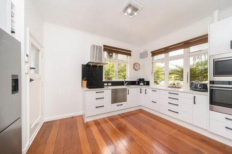 Photo of property in 95 Churchill Avenue, Hokowhitu, Palmerston North, 4410