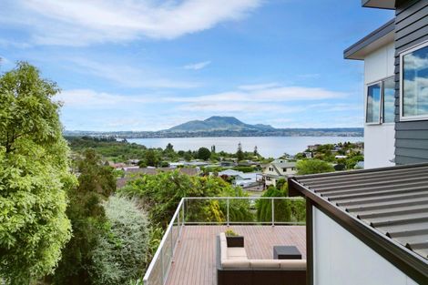 Photo of property in 33 Shera Street, Acacia Bay, Taupo, 3330