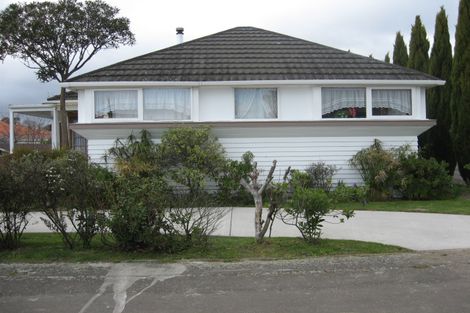 Photo of property in 76 Cambridge Street, Levin, 5510