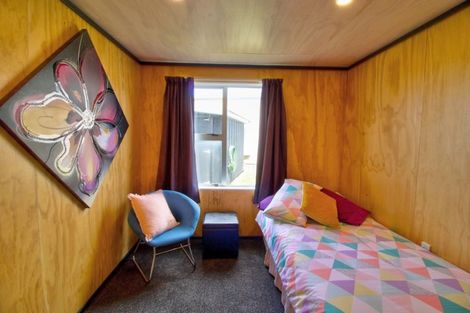 Photo of property in 8 Marine Parade South, Foxton Beach, Foxton, 4815