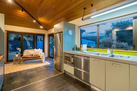 Photo of property in 14 The Crowsnest, Whitby, Porirua, 5024