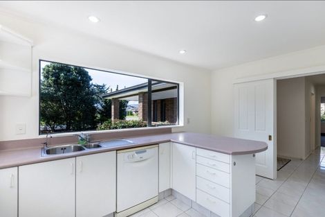 Photo of property in 8 Cedar Drive, Paraparaumu Beach, Paraparaumu, 5032