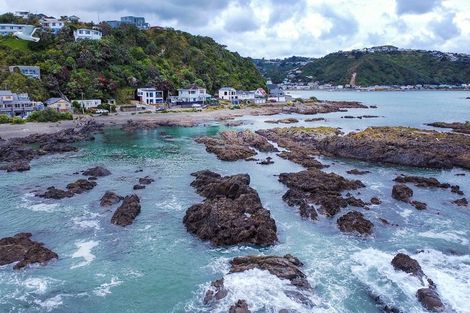 Photo of property in 354 The Esplanade, Island Bay, Wellington, 6023