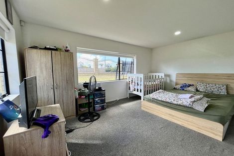Photo of property in 2 Cyclamen Road, Mangere, Auckland, 2022