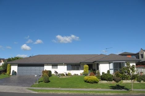 Photo of property in 145 Charles Prevost Drive, The Gardens, Auckland, 2105