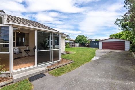 Photo of property in 209 Grimseys Road, Redwood, Christchurch, 8051