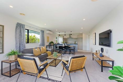 Photo of property in 7 Mahia Lane, Waikanae, 5036