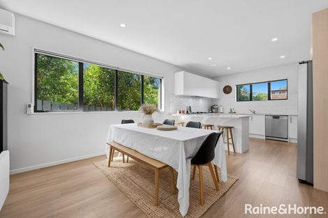 Photo of property in 19b Standage Lane, Kelston, Auckland, 0602