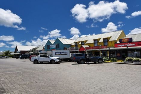 Photo of property in 4 Ropere Street, Kumeu, 0810