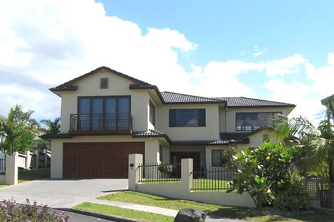 Photo of property in 15 Tornado Place, West Harbour, Auckland, 0618