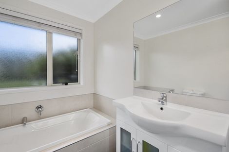 Photo of property in 15 Bodes Lane, Kinloch, Taupo, 3377