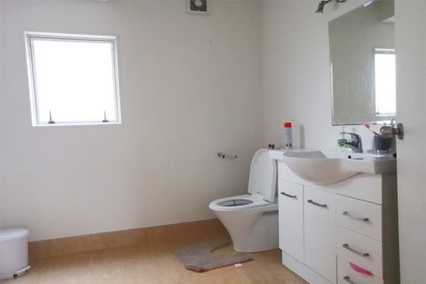 Photo of property in 7 Wendell Place, Greenlane, Auckland, 1061