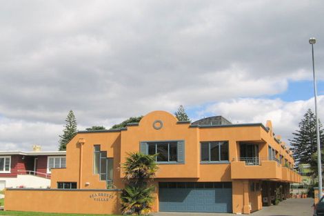 Photo of property in 2/8 Victoria Road, Mount Maunganui, 3116