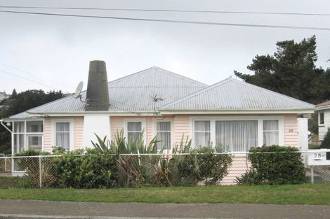 Photo of property in 28-28a Robert Street, Newlands, Wellington, 6037