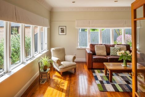 Photo of property in 325b Muritai Road, Eastbourne, Lower Hutt, 5013