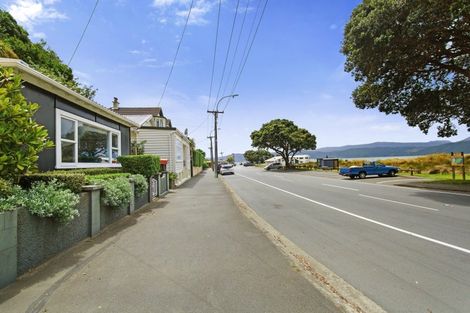 Photo of property in 211 Marine Parade, Seatoun, Wellington, 6022