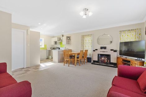 Photo of property in 10 Staines Avenue, Mangere East, Auckland, 2024