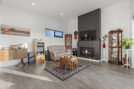 Photo of property in 57 Awatira Drive, Papamoa Beach, Papamoa, 3118