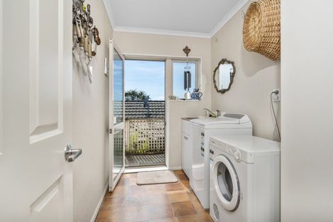 Photo of property in 12 Waterside Drive, Pyes Pa, Tauranga, 3112