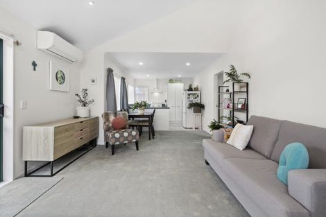 Photo of property in Miramar Villas, 22/3 Byron Street, Miramar, Wellington, 6022