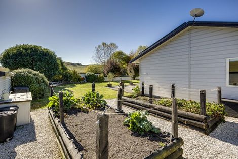 Photo of property in 704 Taihape Road, Pukehamoamoa, Hastings, 4179