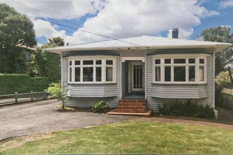Photo of property in 11 Wheturangi Road, Greenlane, Auckland, 1051
